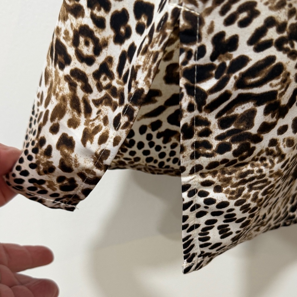 Chico's Leopard Print Button Down Shirt - Black, Brown, White, Chico’s size 3 - Picture 4 of 10